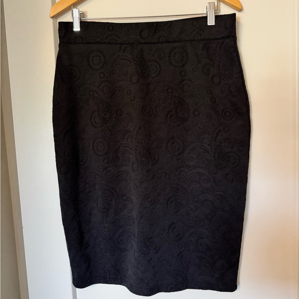 Elegant Black Pencil Skirt